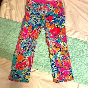 Lilly Pulitzer Luxletic Leggings. Size Medium. Mid Rise. Crop.